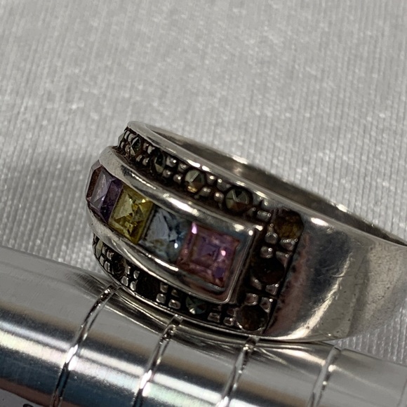 Multi stone ring, size 7.5 - Picture 6 of 6